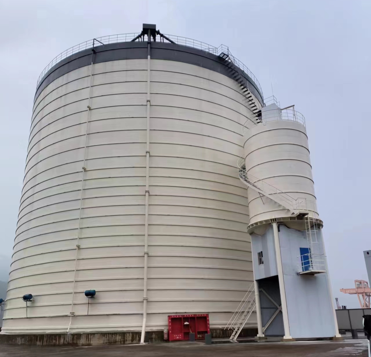 秀峰10万吨水泥钢板库